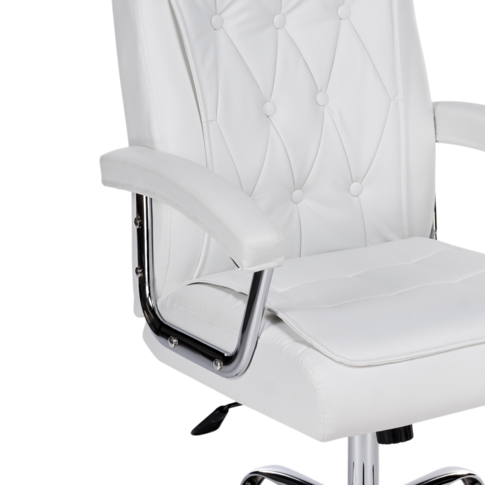 Компьютерное кресло Class white